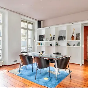  Appartement Chic Parisian Flat
