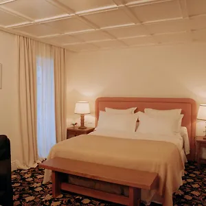 Chateau Voltaire 호텔
